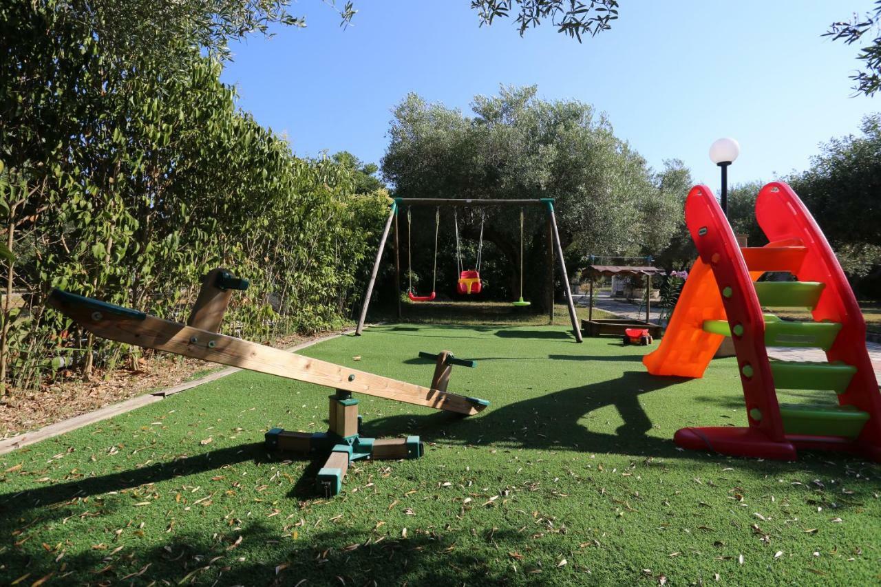 Villa Argo 3 - Beachfront, Big Gardens, Location! بيفكوهوري المظهر الخارجي الصورة