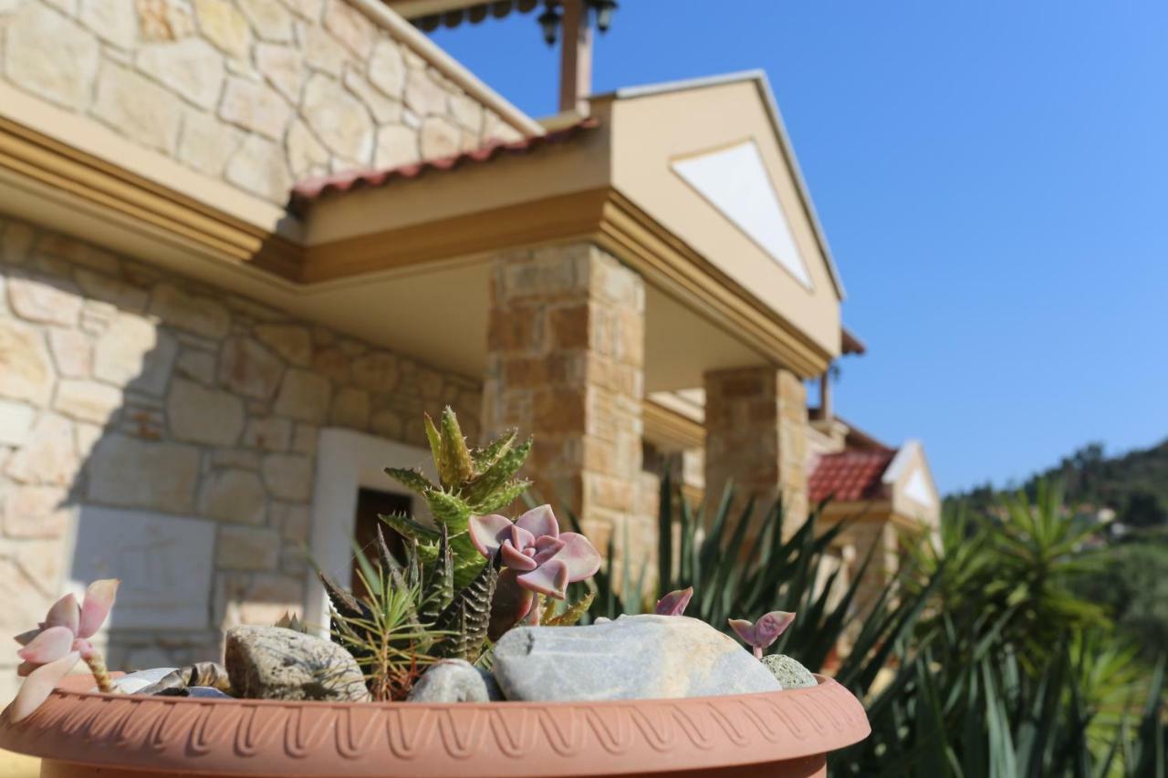 Villa Argo 3 - Beachfront, Big Gardens, Location! بيفكوهوري المظهر الخارجي الصورة