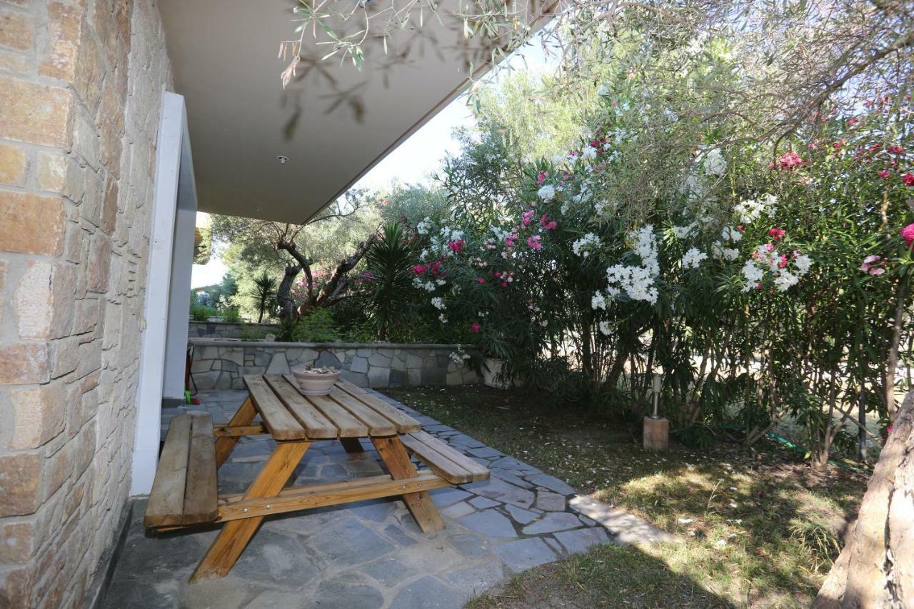 Villa Argo 3 - Beachfront, Big Gardens, Location! بيفكوهوري المظهر الخارجي الصورة